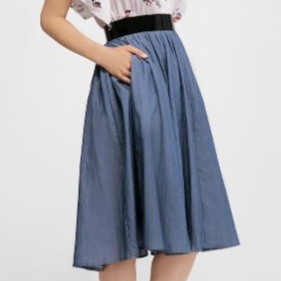 Ivanka Trump Dresses & Skirts - Ivanka Trump Lightweight Chambray full skirt sz 16